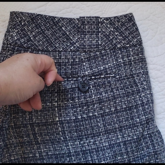 Dress shorts Size 4 (Lot of 2) - Picture 8 of 8